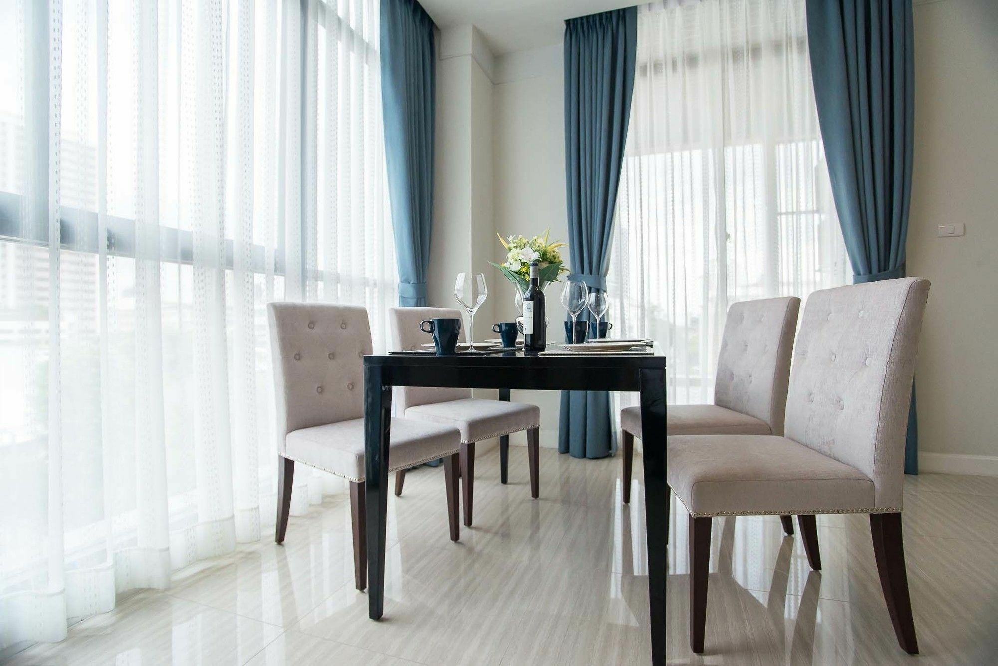 Metropolis Suites Bangkok, Tapestry Collection By Hilton Kültér fotó